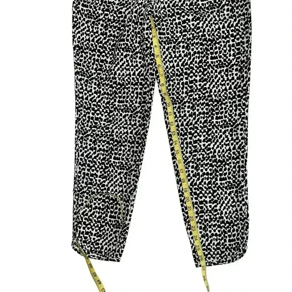Banana Republic geometric design pants size 0 black and white - Picture 10 of 11